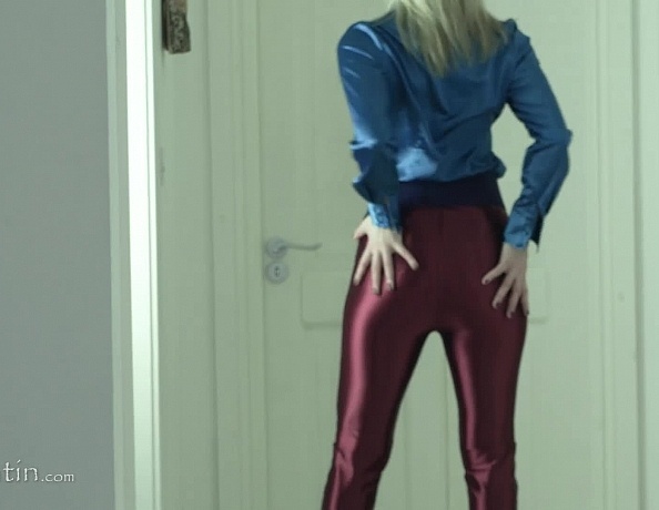 content/Lucy/Teal Blouse and Wine Satin Pants - Lucy/3.jpg